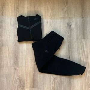 Black Nike Tech Zip Up and Sweat Pants Men’s -XS